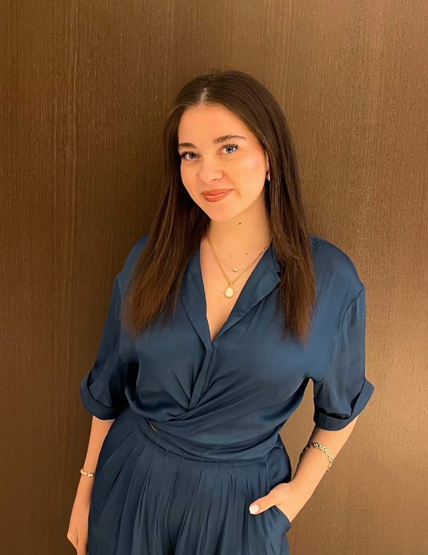 Portrait of Almira Lara Alparslan, Property Investment Consultant