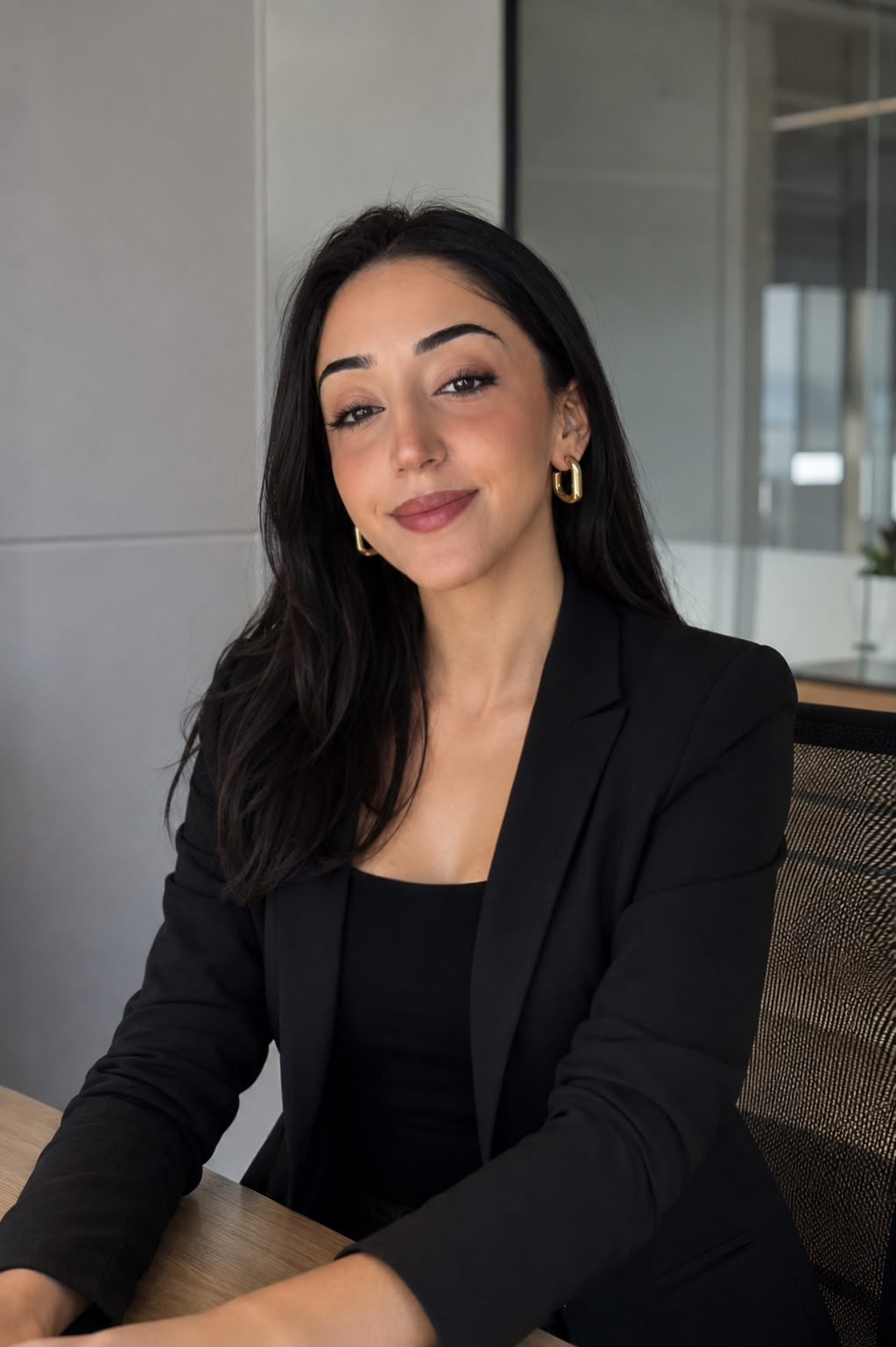 Portrait of Su Ugurlu, Property Consultant